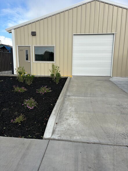 More Photos Of 155 Griffin St, Salinas Warehouse For Sale