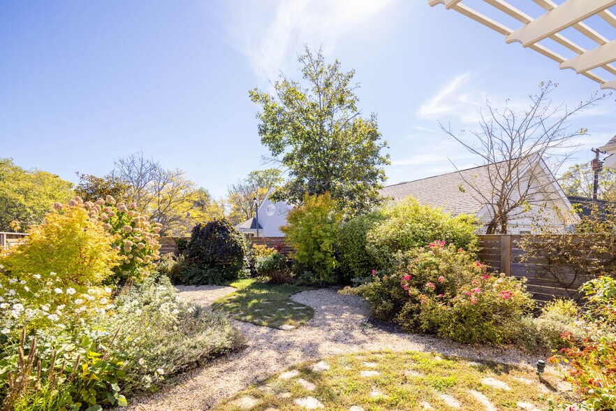 More Photos Of 311 Front St, Greenport Office Residential For Sale