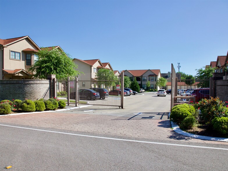 More Photos Of 14827 Mittlestedt Champions Dr, Houston Apartments For Sale