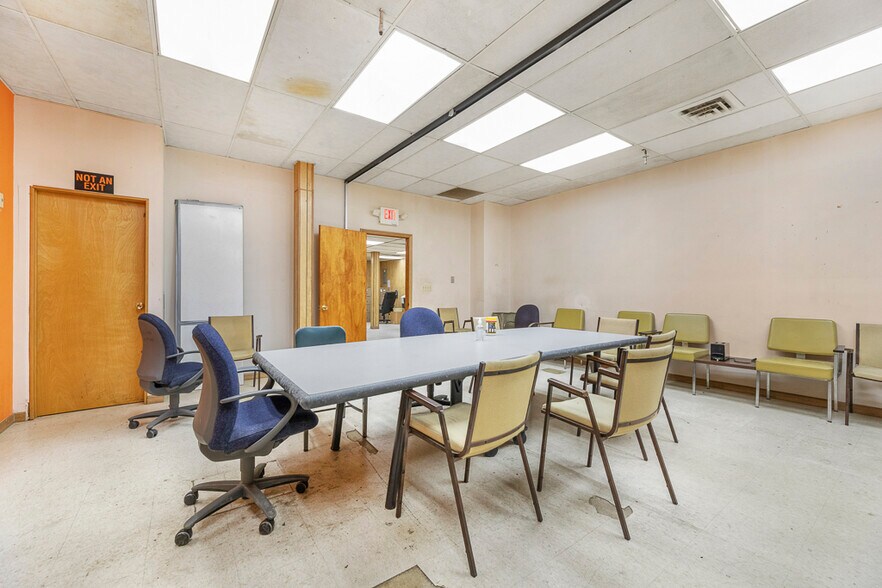 More Photos Of 14924 Beloit Snodes Rd, Beloit Manufacturing For Sale