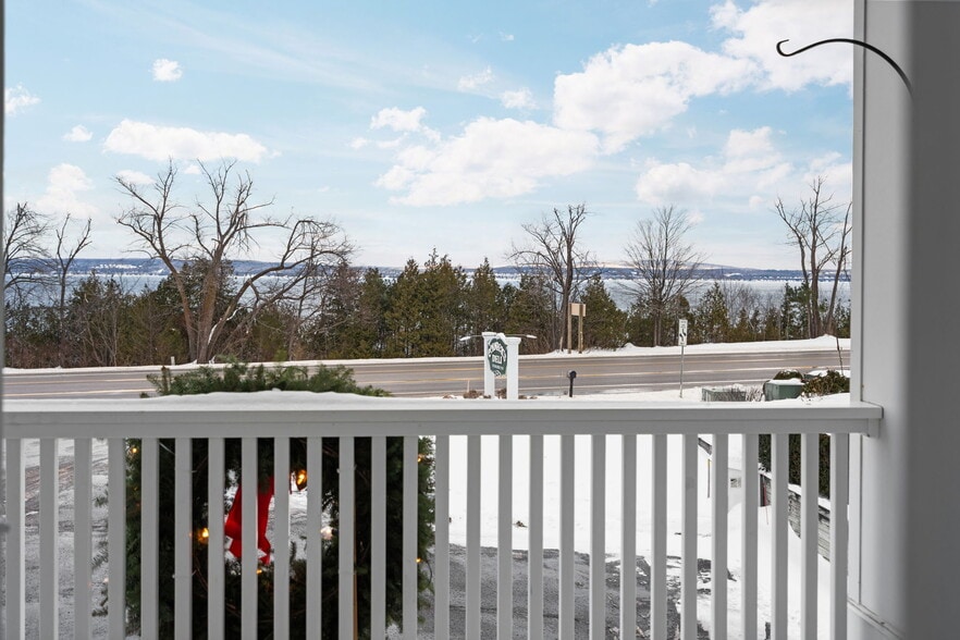 More Photos Of 2569 Charlevoix Rd, Petoskey Restaurant For Sale