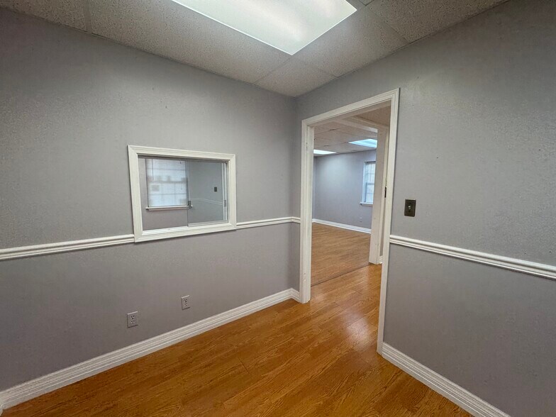 More Photos Of 3938 Sunbeam Rd, Jacksonville Medical For Lease