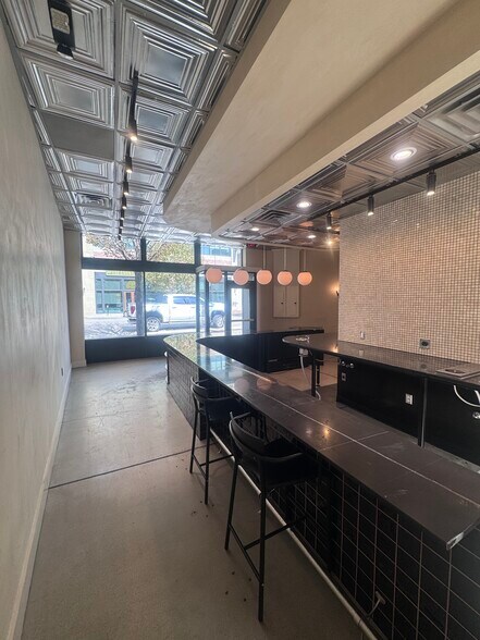 More Photos Of 849 Massachusetts Ave, Indianapolis Storefront For Lease