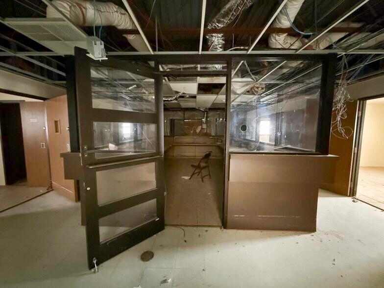 More Photos Of 70 N 31st St, Clinton Healthcare For Sale