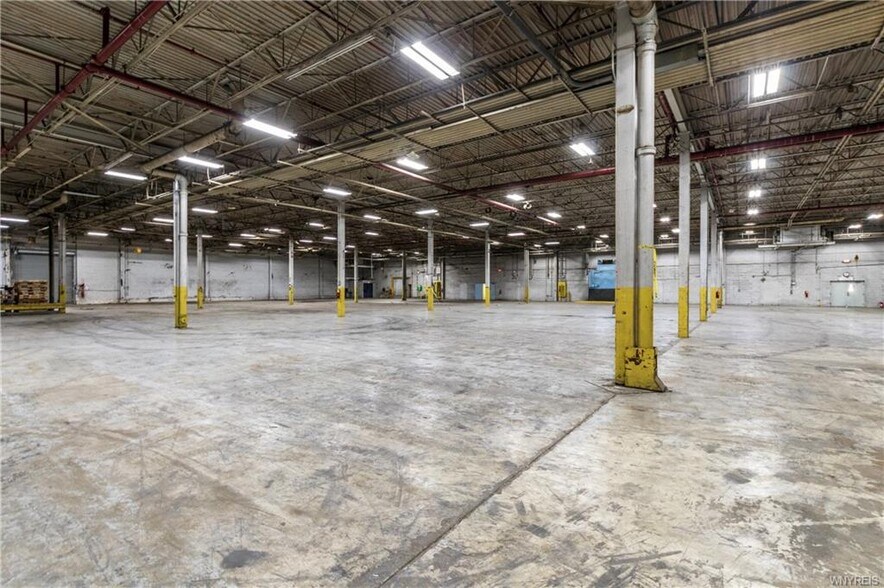More Photos Of 1885 Harlem Rd, Buffalo Warehouse For Sale