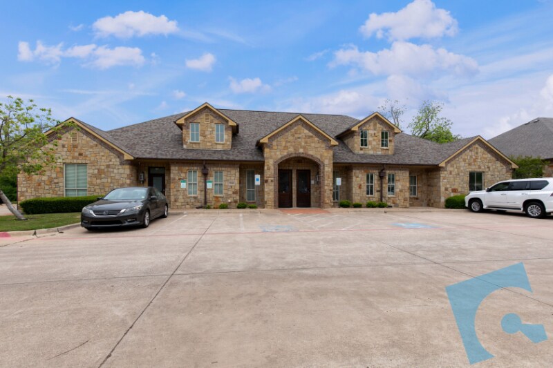 More Photos Of 1340 N White Chapel Blvd, Southlake Office For Sale