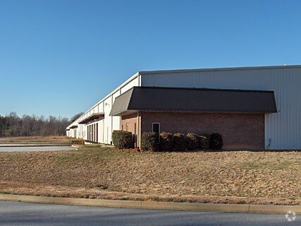 More Photos Of 6410 Augusta Rd, Greenville Distribution For Lease