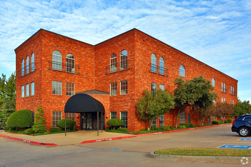 More Photos Of 6520 N Western Ave, Oklahoma City Office For Lease