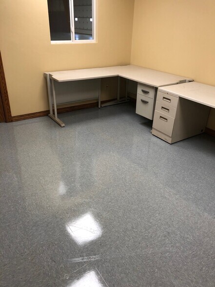 More Photos Of 3200 N Main St, Oshkosh Warehouse For Lease