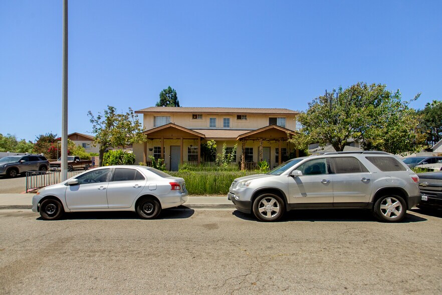More Photos Of 220-244 Garcia St, Santa Paula Apartments For Sale