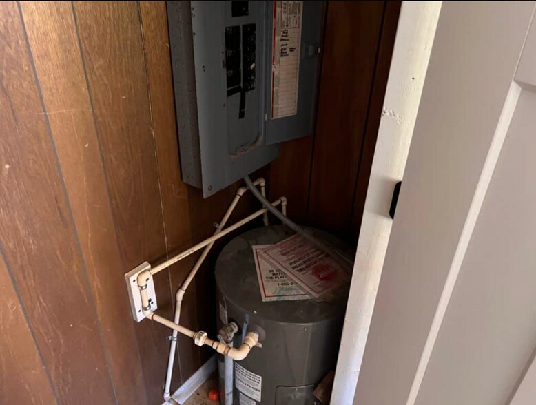 More Photos Of 5 Beverly Ln, Marissa Apartments For Sale