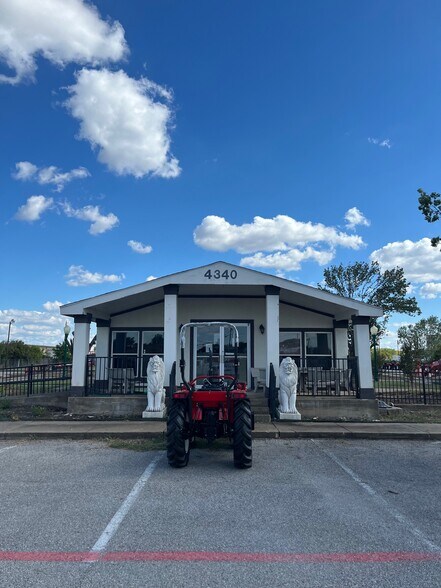 More Photos Of 4340 Interstate 30, Mesquite Freestanding For Sale