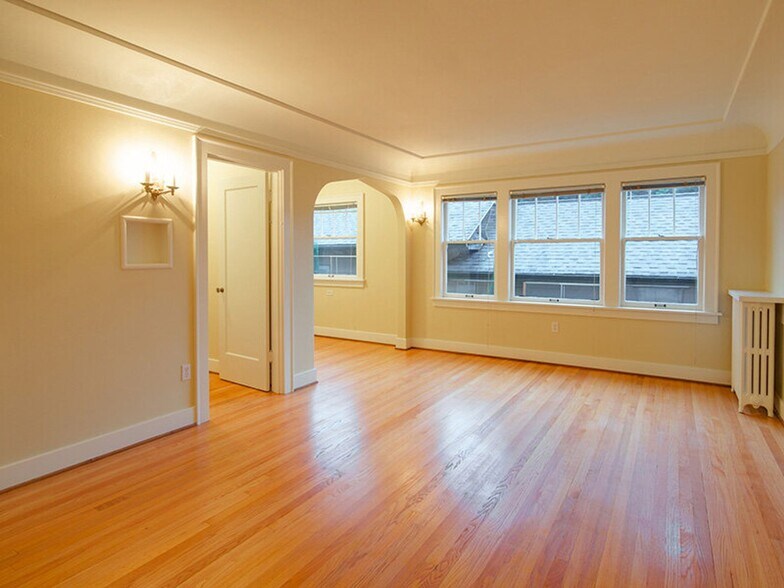 More Photos Of 416 Summit Ave E, Seattle Apartments For Sale