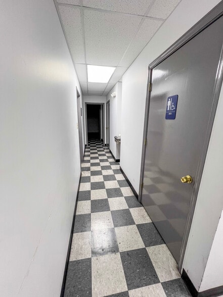 More Photos Of 4701 Commercial Dr NW, Huntsville Warehouse For Lease