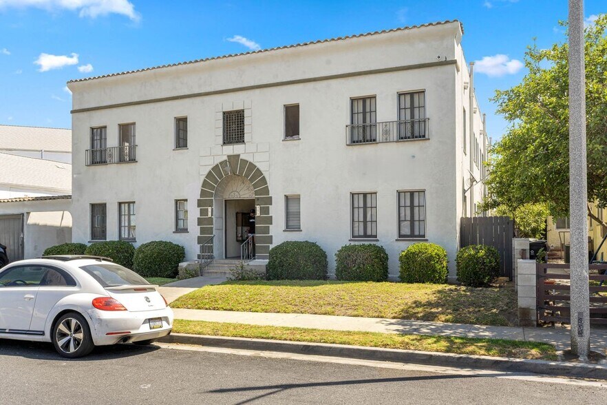 Primary Photo Of 406-408 S Grevillea Ave, Inglewood Apartments For Sale