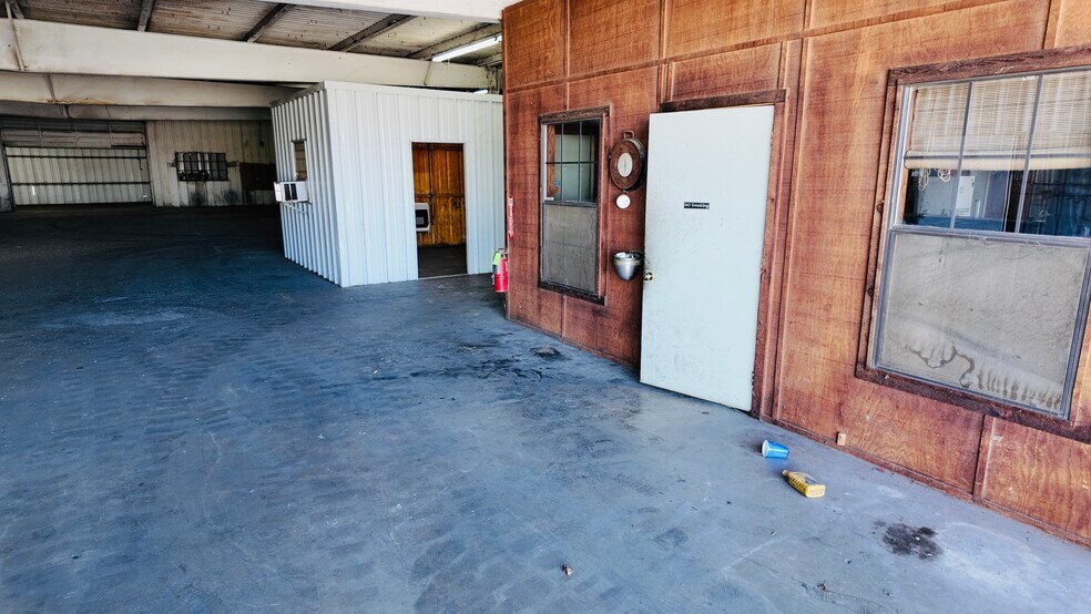 More Photos Of 1520 S Central Ave, Oklahoma City Manufacturing For Lease