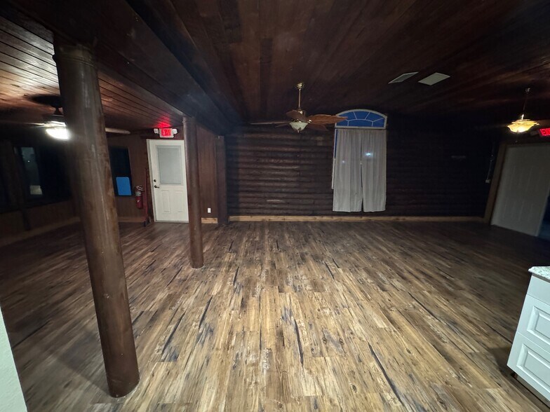 More Photos Of 2204 US-27, Lake Placid Flex For Sale