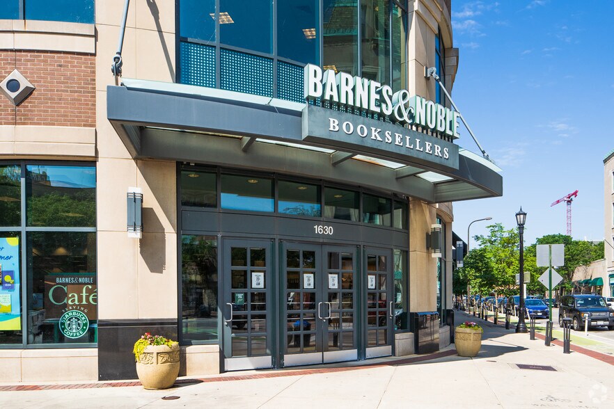 More Photos Of 1620 Sherman Ave, Evanston Apartments For Lease