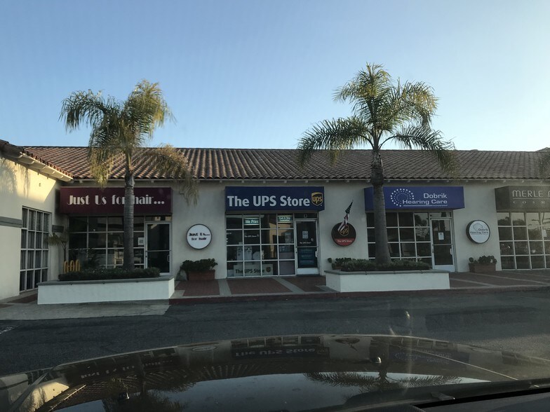 More Photos Of 1190-1198 Pacific Coast Hwy, Seal Beach Freestanding For Lease