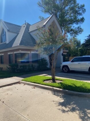 More Photos Of 2912 W Park Row, Arlington Office For Lease