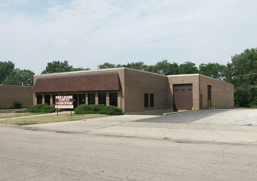 More Photos Of 450-454 Country Club Dr, Bensenville Warehouse For Sale