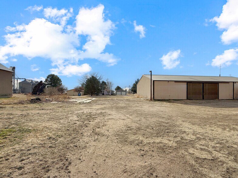 More Photos Of 820 Front St, Arriba Contractor Storage Yard For Sale