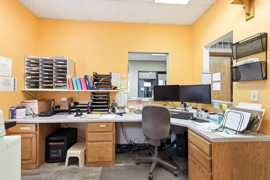 More Photos Of 1840 Post Rd, Plover Storefront Retail Office For Sale