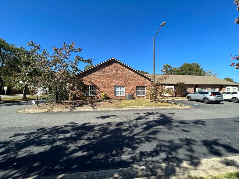 More Photos Of 850 Kennesaw Ave NW, Marietta Medical For Lease