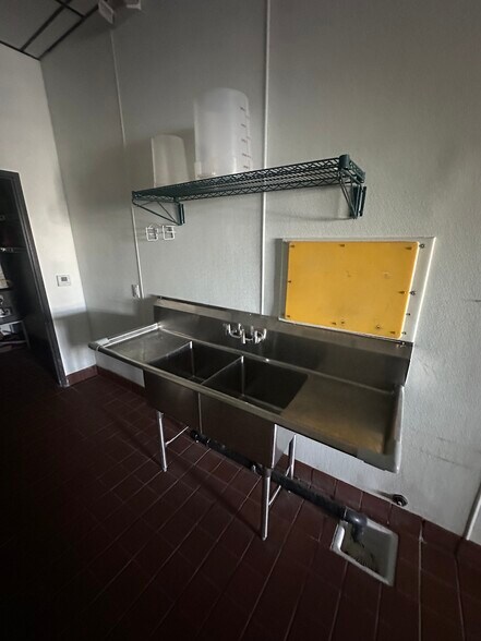 More Photos Of 9635 Bermuda Rd, Las Vegas Restaurant For Lease