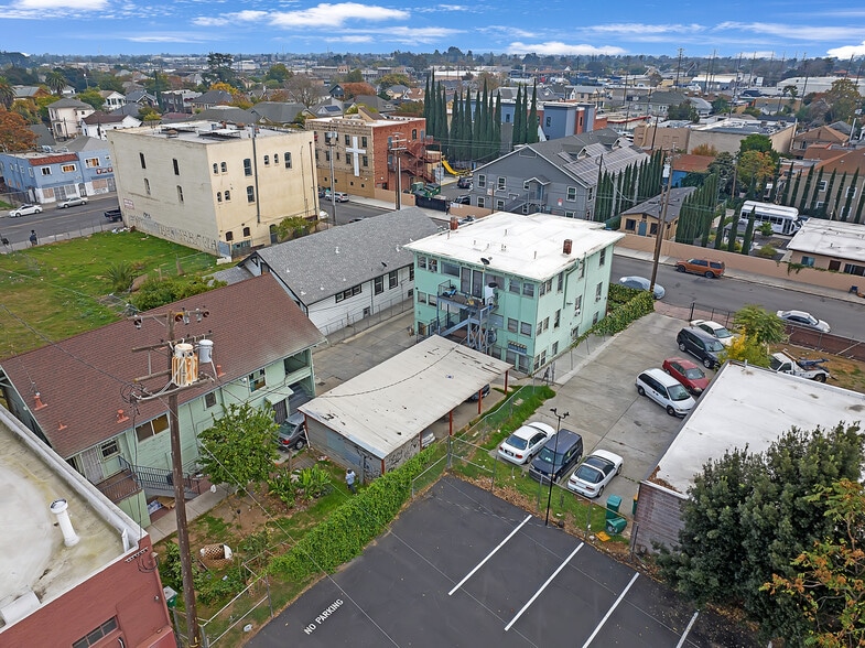 More Photos Of 221 E Sonora St, Stockton Apartments For Sale