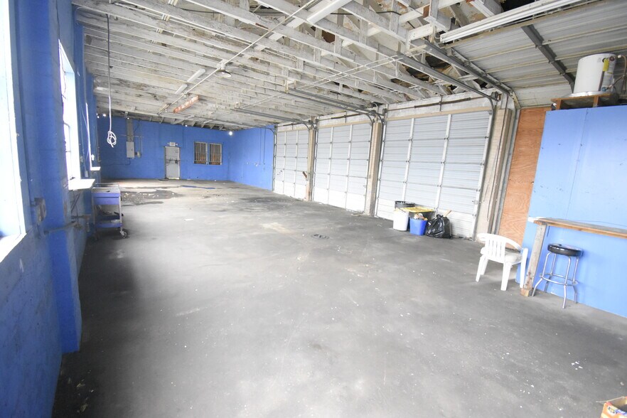 More Photos Of 621 W Main St, La Porte Warehouse For Lease