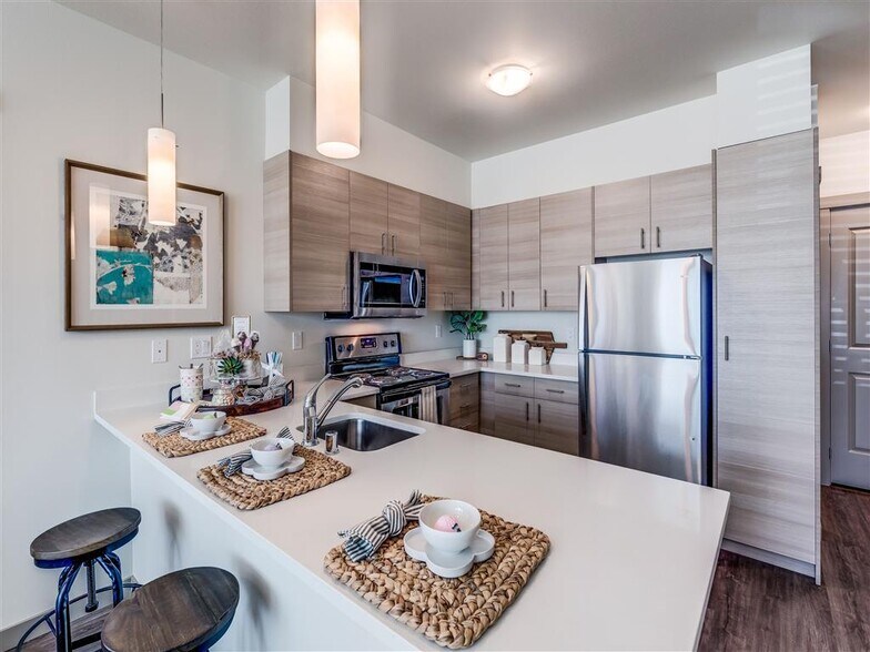 More Photos Of 2200 W Meeker St, Kent Apartments For Lease