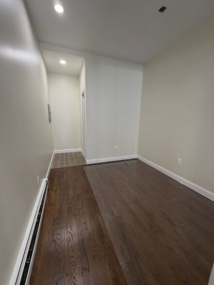 More Photos Of 2179 Steinway St, Astoria Storefront For Lease