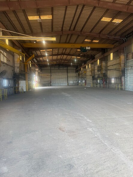 More Photos Of 100 E Industrial Blvd, Beeville Manufacturing For Lease