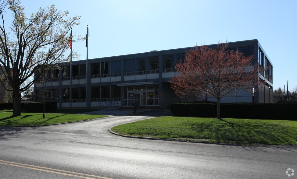More Photos Of 260 Washington St, Watertown Office For Lease