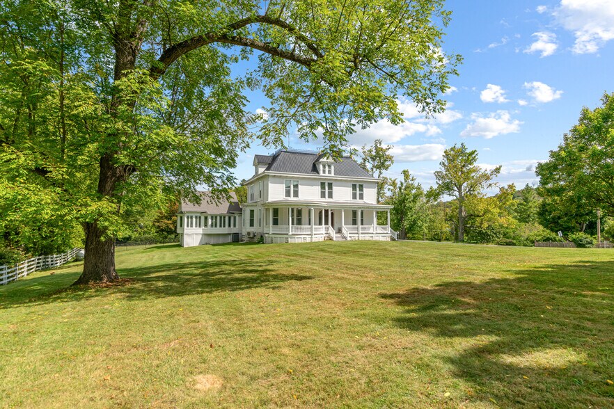 More Photos Of 639 Tower St, Tazewell Specialty For Sale