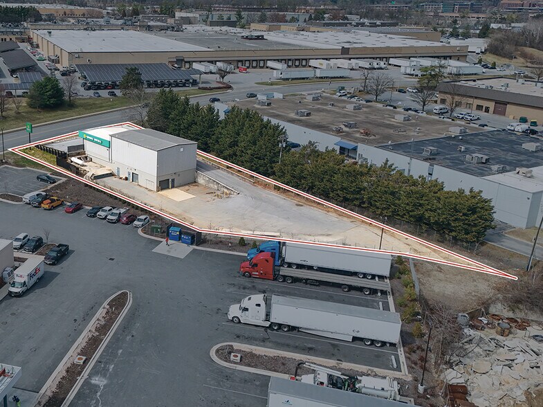 More Photos Of 10903 McCormick Rd, Hunt Valley Showroom For Lease