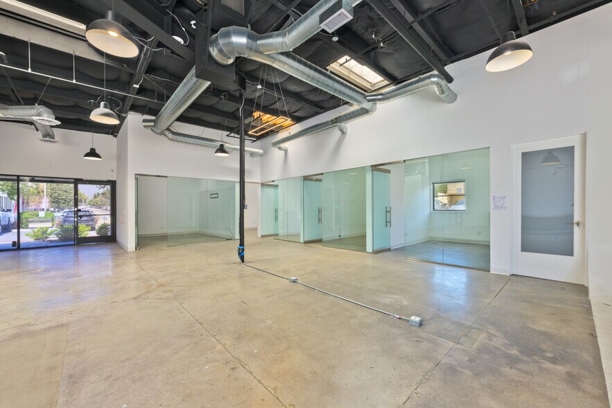 More Photos Of 902-926 Colorado Ave, Santa Monica Loft Creative Space For Lease