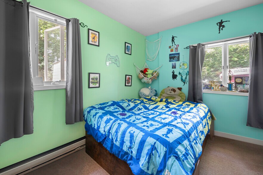 More Photos Of 10 Hunter Ave, Miller Place Office Residential For Sale