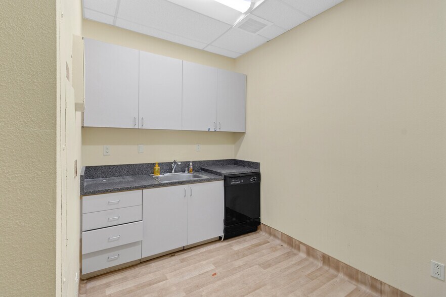 More Photos Of 1205-1247 S Park Victoria Dr, Milpitas Medical For Lease