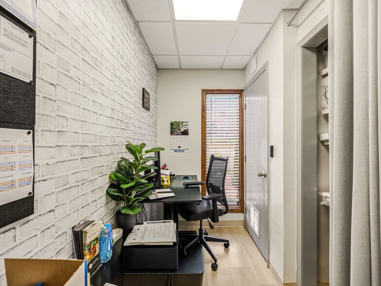 More Photos Of 6 Brooklet St, Asheville Medical For Sale