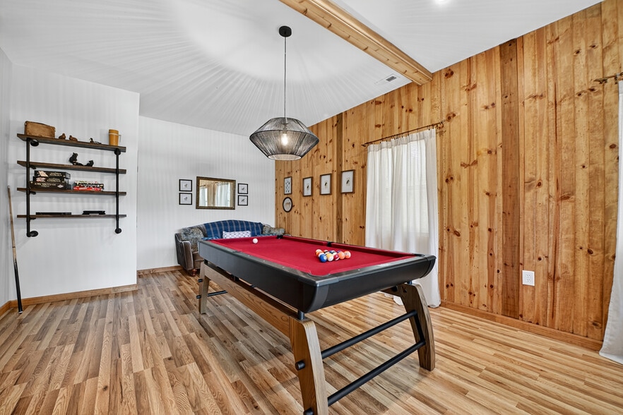 More Photos Of 77 Alpine Way, Blairsville Hotel For Sale