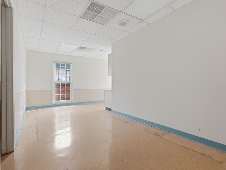 More Photos Of 825 Majestic Ct, Gastonia Medical For Lease