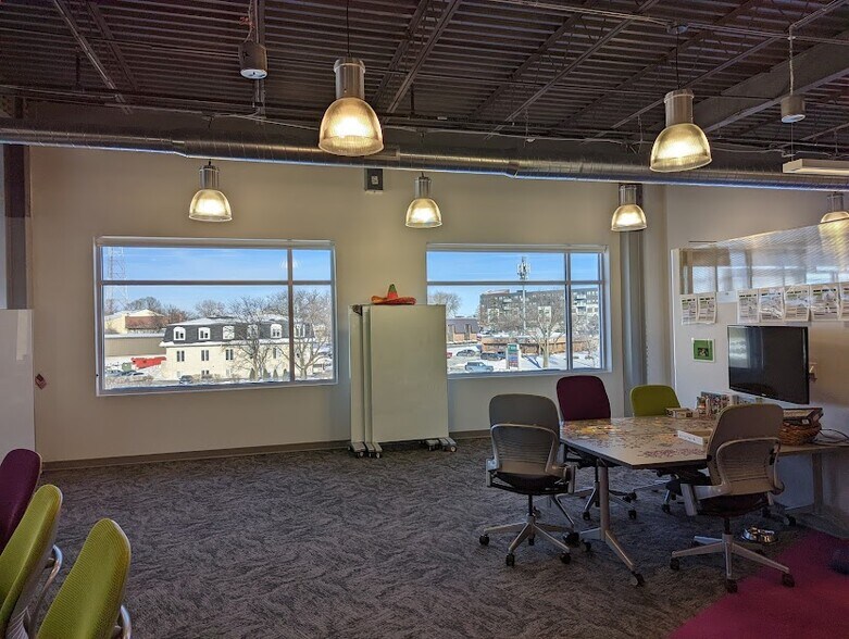 More Photos Of 34 Schroeder Ct, Madison Office For Lease