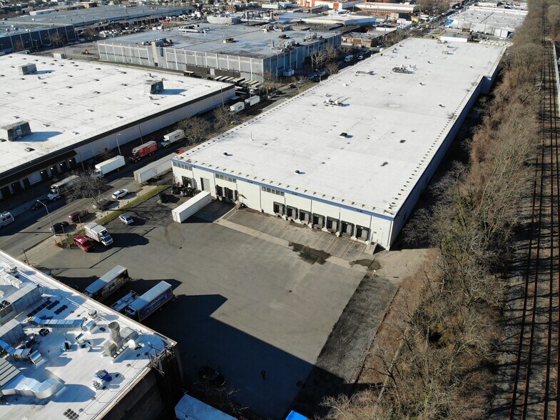 More Photos Of 10101 Avenue D, Brooklyn Distribution For Lease