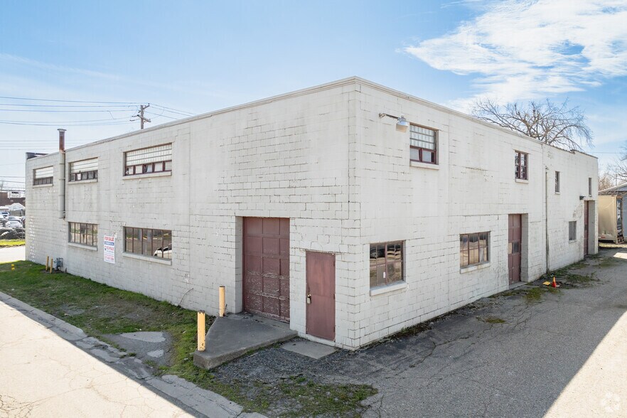 More Photos Of 113 S Dean St, Adrian Service For Sale