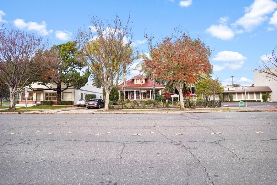 More Photos Of 1126 14th St, Modesto Restaurant For Sale