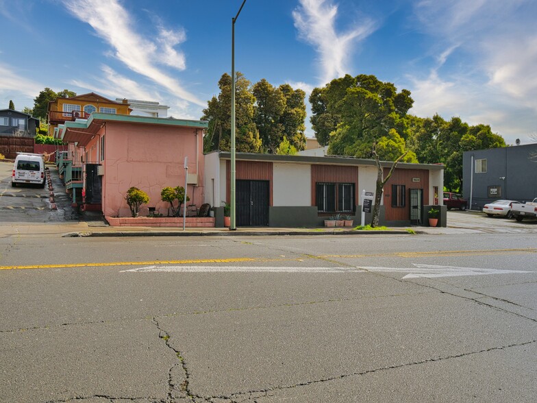 More Photos Of 9614-9616 MacArthur Blvd, Oakland Religious Facility For Lease