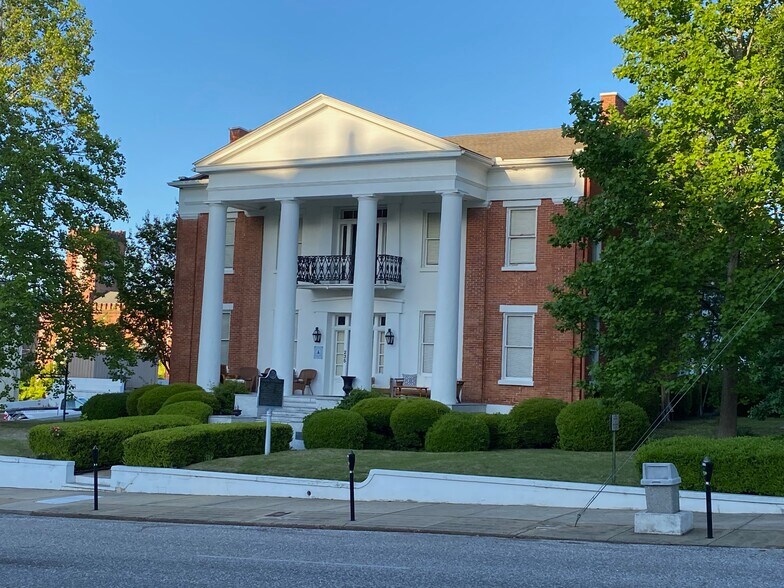 Primary Photo Of 235 S Court St, Montgomery Office For Lease