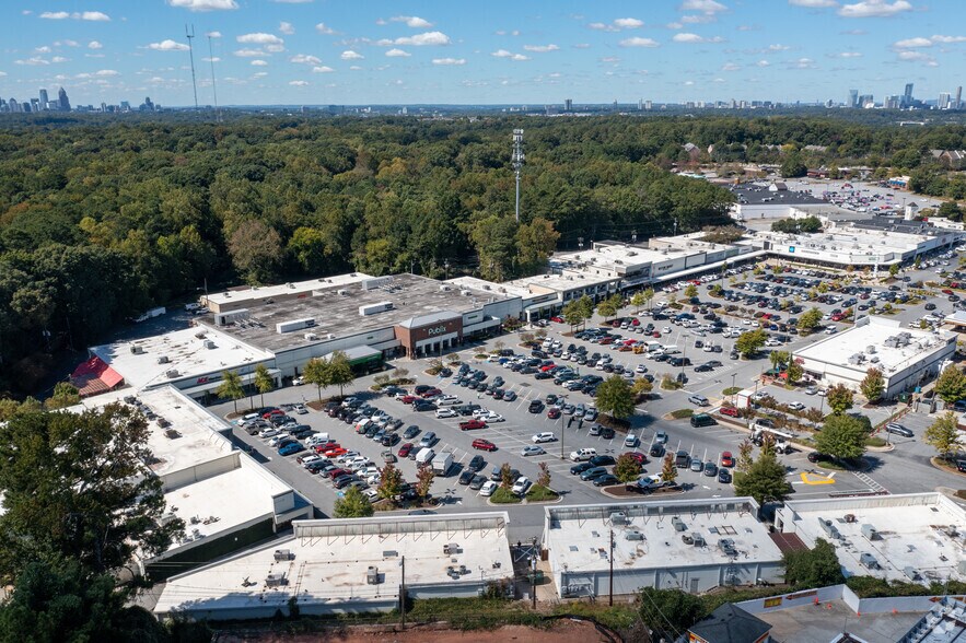 More Photos Of 2899-2947 N Druid Hills Rd NE, Atlanta General Retail For Lease
